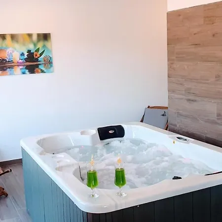 New 2020! 4* Ivona With Pool And Jacuzzi זאדאר